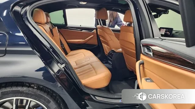 BMW 5 Series (G30) 2022 Черный из Кореи, фото 3