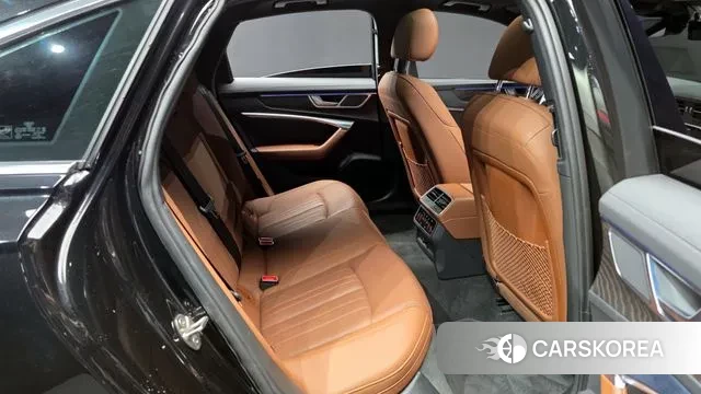 Audi A6 (C8) 2021 Черный из Кореи, фото 3