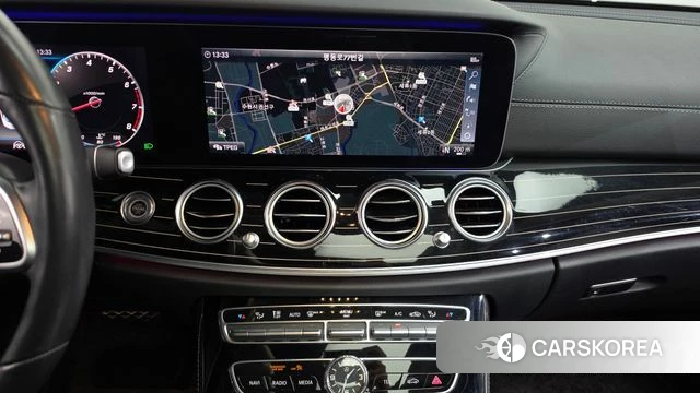 Mercedes-Benz E-Class W213 2019 Черный из Кореи, фото 3