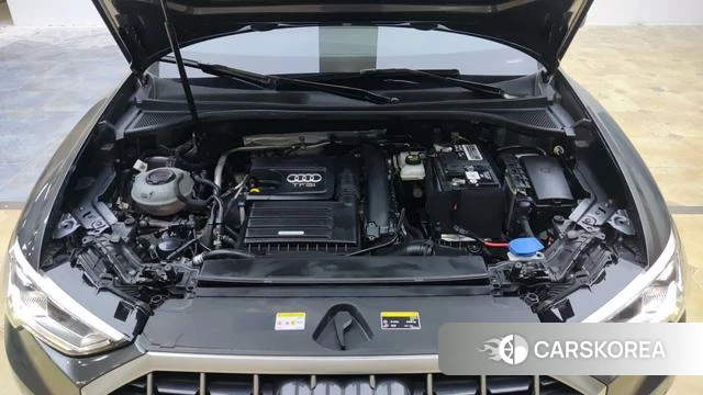 Audi Q3 2022 Темно-серый из Китая, фото 3