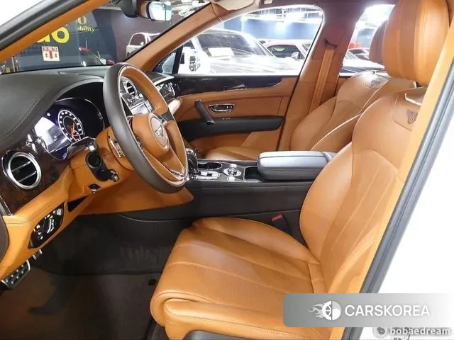 Bentley Bentayga 2020 Белый из Кореи, фото 3