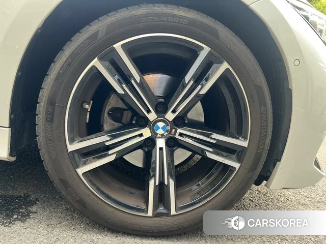 BMW 3 series 2023 Белый из Китая, фото 3