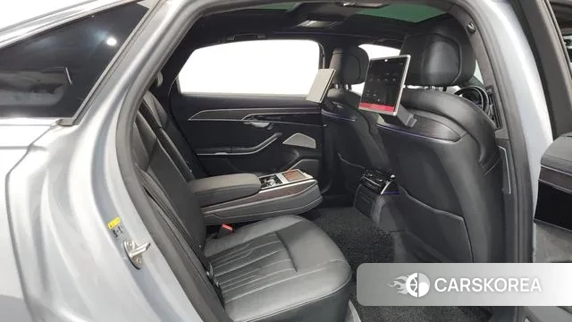 Audi A8 (D5) 2020 Серебряный из Кореи, фото 3