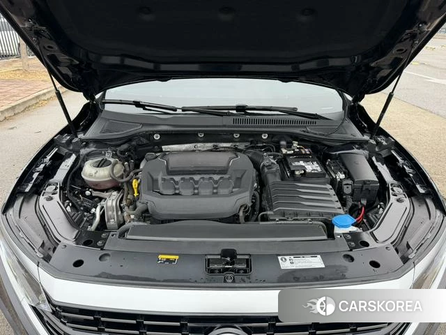 Volkswagen Passat 2024 Черный из Китая, фото 3