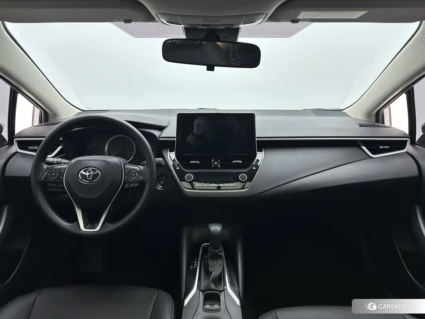 Toyota Corolla 2023 Белый из Китая, фото 3