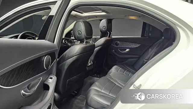 Mercedes-Benz C-Class W205 2019 Белый из Кореи, фото 3