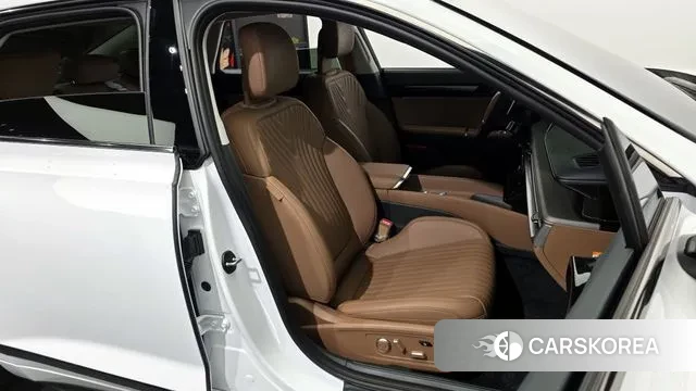 Hyundai Grandeur Hybrid (GN7) 2025 Белый из Кореи, фото 3