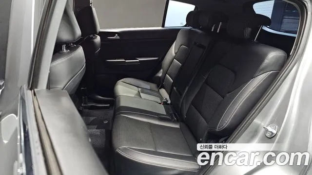 Kia Sportage The Bold 2021 Серый из Кореи, фото 3