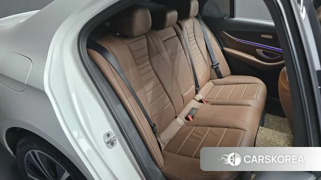 Mercedes-Benz E-Class W213 2021 Белый из Кореи, фото 3