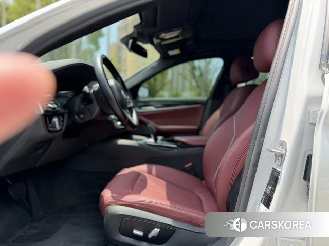 BMW 5 series 2021 Белый из Китая, фото 3