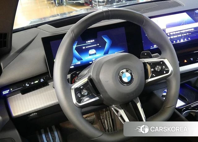 BMW 5 Series (G60) 2024 Серебристо-серый из Кореи, фото 3