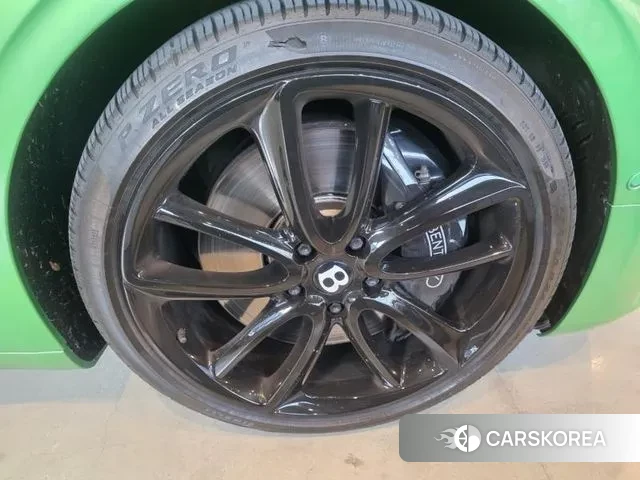 Bentley Continental GT 3rd Generation 2022 Зеленый из Кореи, фото 3