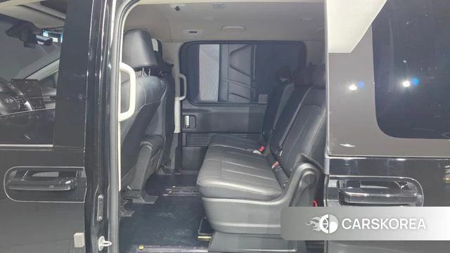 Hyundai Staria 2024 Черный из Кореи, фото 3