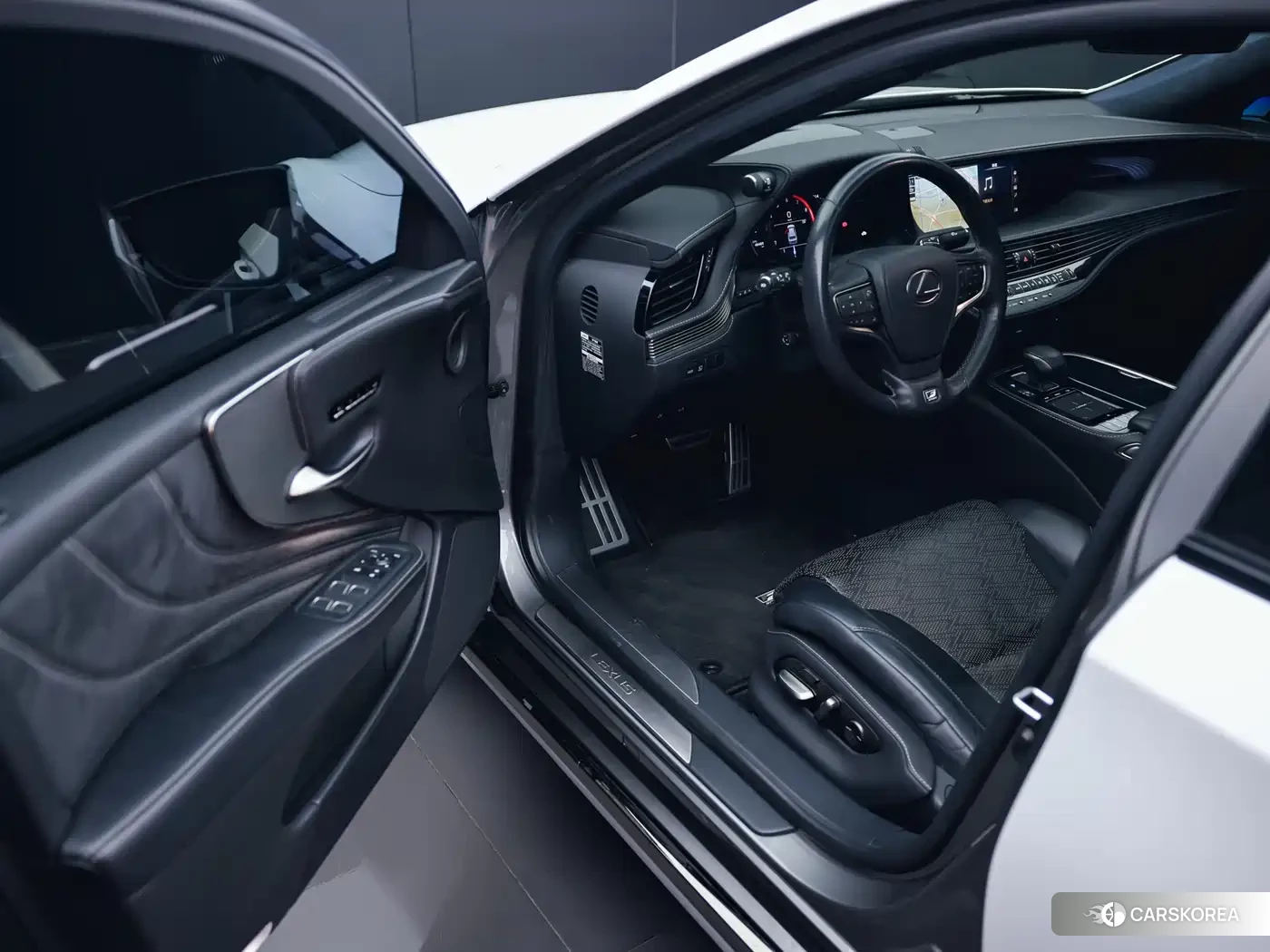 Lexus LS 2018 Белый из Китая, фото 3