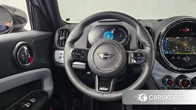 Mini Cooper S Countryman 2023 Светло-серебряный цвет из Кореи, фото 3