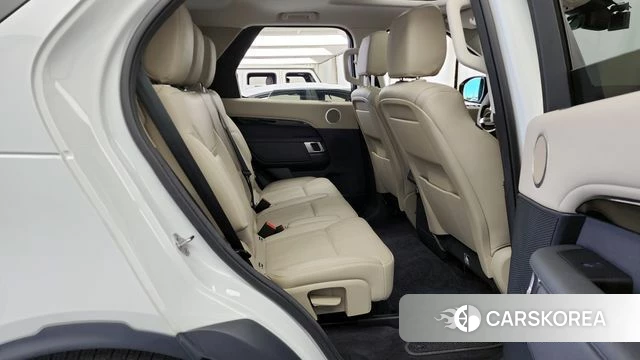 Land Rover Discovery 5 2020 Белый из Кореи, фото 3