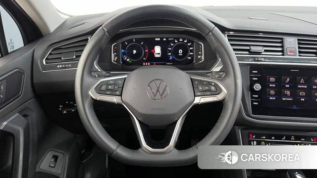 Volkswagen Tiguan second Generation 2024 Серый из Кореи, фото 3