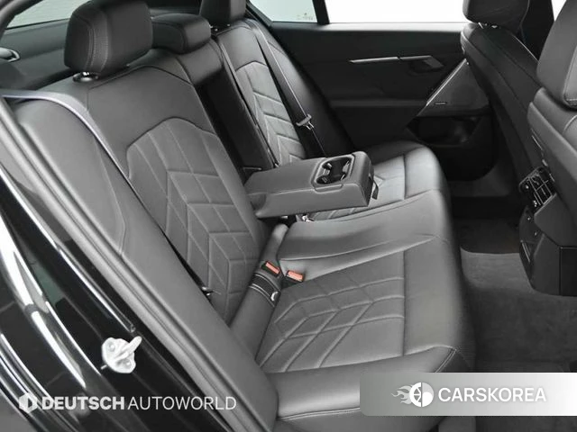 BMW 5 Series (G60) 2025 Черный из Кореи, фото 3
