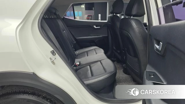 Kia Stonic 2018 Белый из Кореи, фото 3