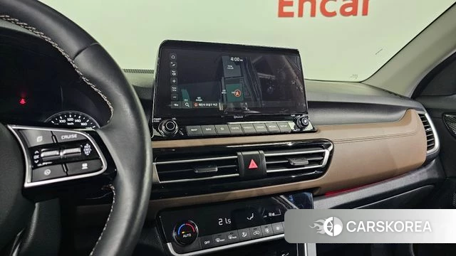 Kia Seltos 2022 Белый из Кореи, фото 3