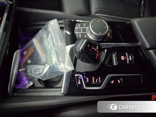 BMW 5 Series (G30) 2021 Белый из Кореи, фото 3