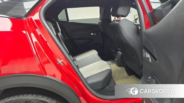 Peugeot e-2008 second generation 2021 Красный из Кореи, фото 3