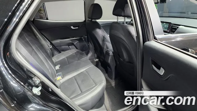 Kia Stonic 2020 Черный из Кореи, фото 3