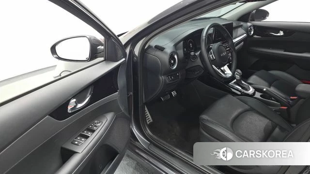 Kia The New K3 2nd generation 2023 Серый из Кореи, фото 3