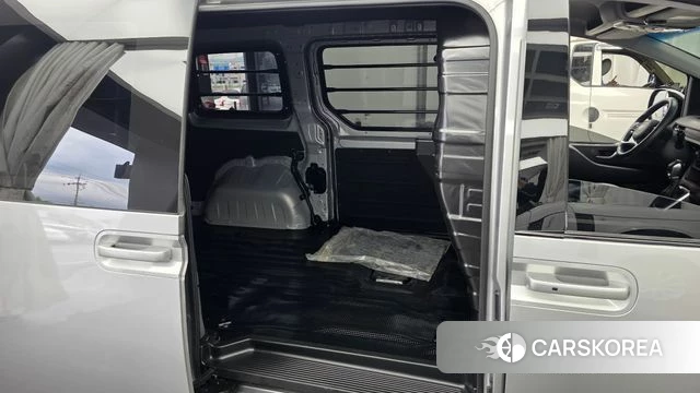 Hyundai Staria 2021 Серебряный из Кореи, фото 3