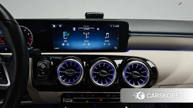 Mercedes-Benz A-Class W177 2024 Синий из Кореи, фото 3