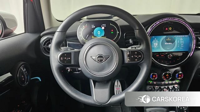 Mini Cooper 2023 Красный из Кореи, фото 3
