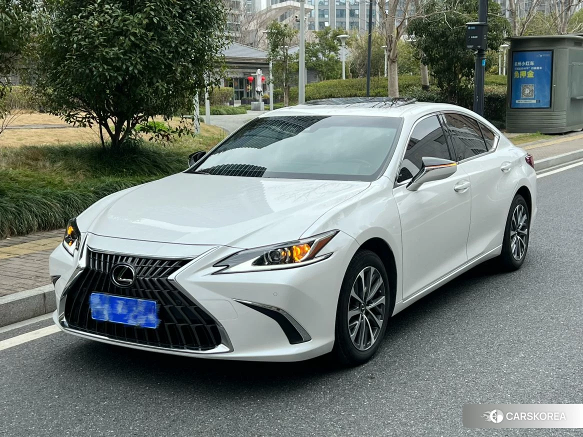 Lexus ES 2024 Белый из Китая, фото 3