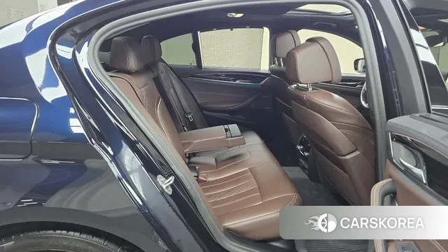 BMW 5 Series (G30) 2023 Черный из Кореи, фото 3