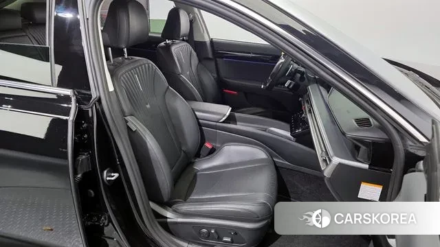 Hyundai Grandeur Hybrid (GN7) 2023 Черный из Кореи, фото 3