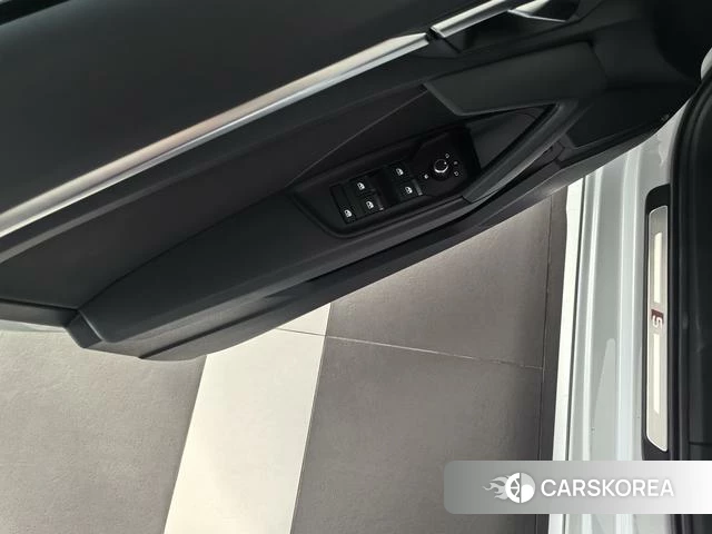 Audi A3 2021 Белый из Китая, фото 3