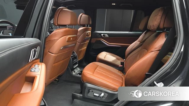 BMW X7 (G07) 2025 Черный из Кореи, фото 3