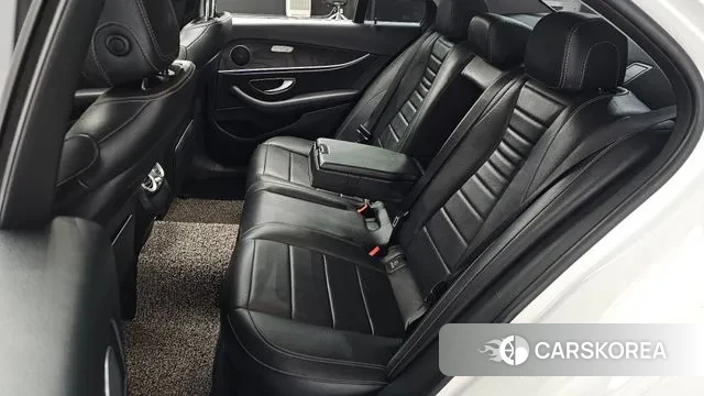 Mercedes-Benz E-Class W213 2019 Белый из Кореи, фото 3