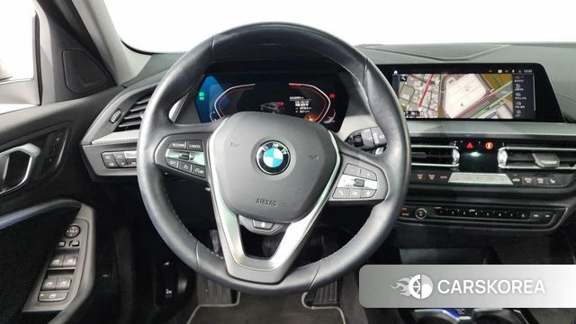 BMW 1 Series (F40) 2022 Белый из Кореи, фото 3