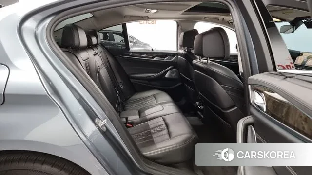 BMW 5 Series (G30) 2018 Серый из Кореи, фото 3