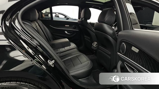Mercedes-Benz E-Class W213 2022 Черный из Кореи, фото 3