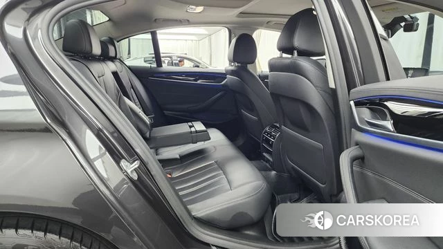 BMW 5 Series (G30) 2018 Серый из Кореи, фото 3
