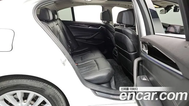 BMW 5 Series (G30) 2019 Белый из Кореи, фото 3