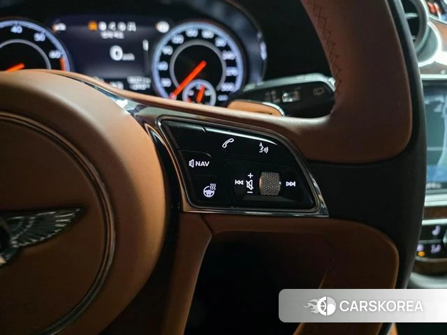 Bentley Bentayga 2018 Жемчужный цвет из Кореи, фото 3