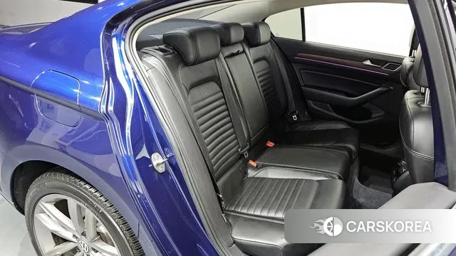 Volkswagen Passat GT (B8) 2018 Синий из Кореи, фото 3