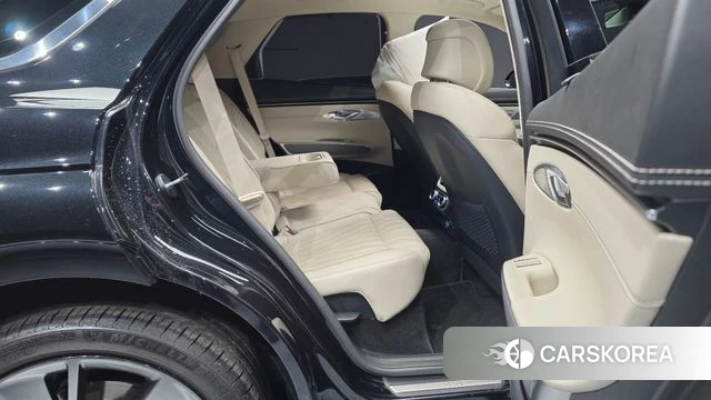 Genesis GV70 2022 Черный из Кореи, фото 3