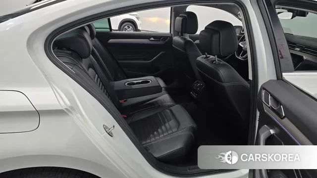 Volkswagen Passat GT (B8) 2022 Белый из Кореи, фото 3