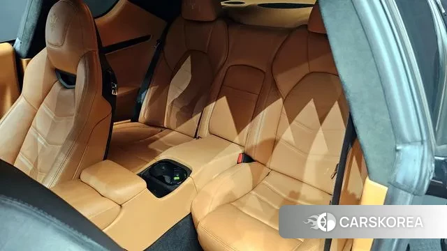 Maserati GranTurismo 2018 Черный из Кореи, фото 3