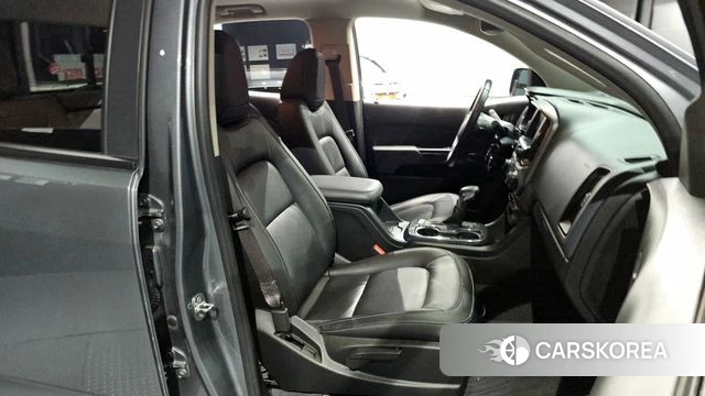 Chevrolet (GM Daewoo) Real New Colorado 2022 Серебристо-серый из Кореи, фото 3