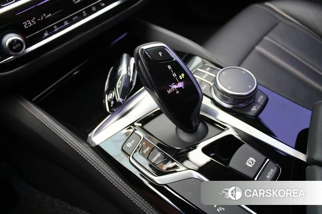 BMW 5 Series (G30) 2020 Белый из Кореи, фото 3