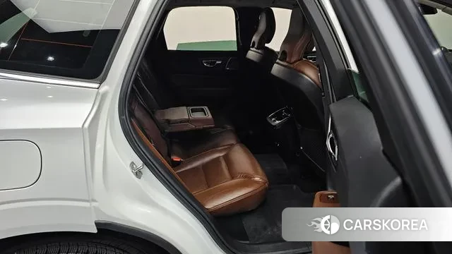 Volvo XC60 second Generation 2019 Белый из Кореи, фото 3